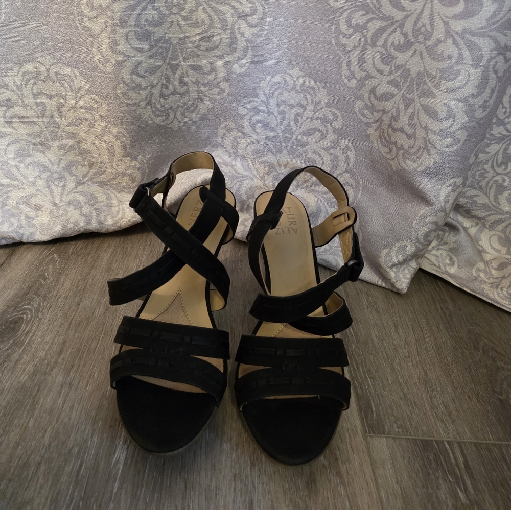 Naturalizer Black Women's Strappy Sandals